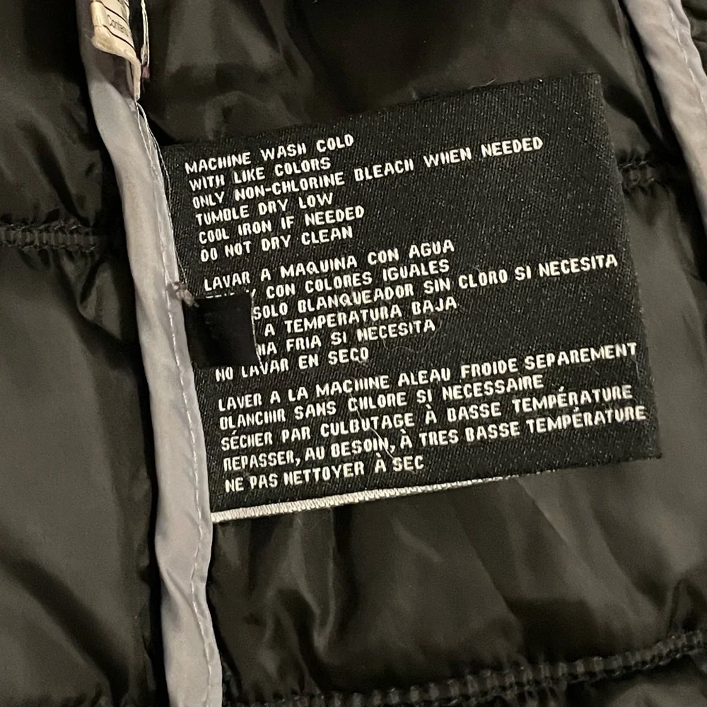 Guess Packable Puffer Coat - Picture 6 of 9